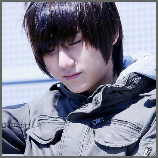 [:)] ..Ghici :"> ..;;)