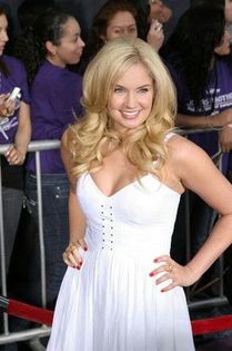 MartinaStoesselvapupa - alegeti o poza neocupata cu tiffany thornton