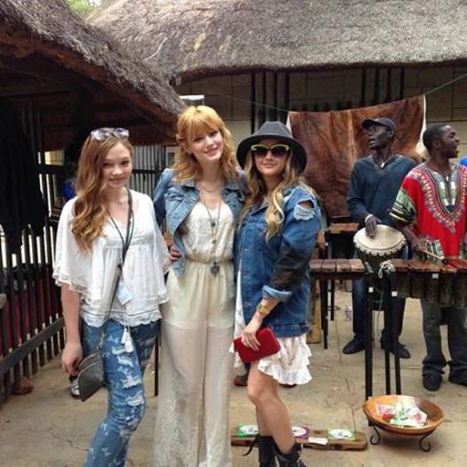 945200_519993371369266_355667501_n - poze cu bella thorne