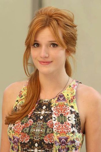 13 - alegeti o poza neocupata cu bella thorne