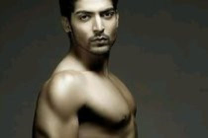 40971308_YXVNCCDVM - Gurmeet Choudhary-Yash Schindia