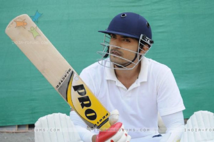 269584-gurmeet-choudhary-plays-cricket - Gurmeet Choudhary-Yash Schindia