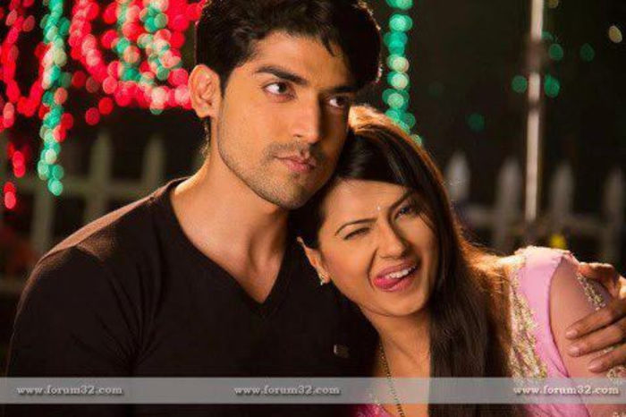 405649_127718460733780_616730864_n - 3-Aarti-Kratika Sengar si  Yash-Gurmeet