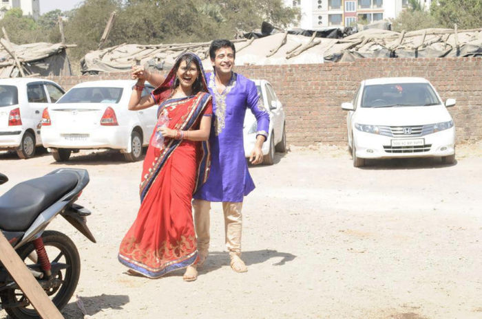 553278_503616649700416_764085735_n - 3-Aarti-Kratika Sengar si  Yash-Gurmeet