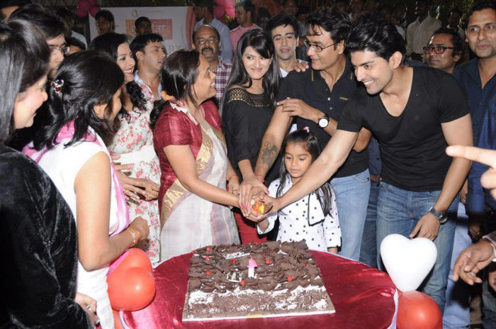 563505_503618163033598_23560047_n - 3-Aarti-Kratika Sengar si  Yash-Gurmeet