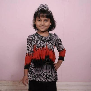282887_467575446637870_370339745_n - Kratika Sengar-Aarti