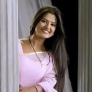 149384_481732935222121_1401902187_n - Kratika Sengar-Aarti