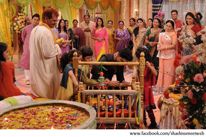 922962_530581020337312_183166715_n - Kratika Sengar-Aarti