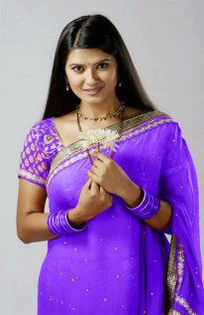 945760_533962636665817_795093431_n - Kratika Sengar-Aarti