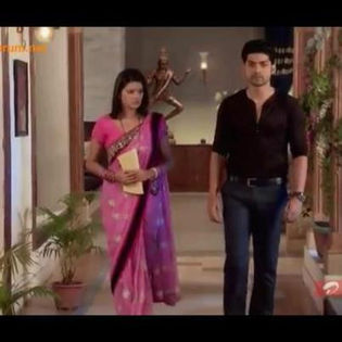 21647_458629394199142_1029573685_n - Kratika Sengar-Aarti