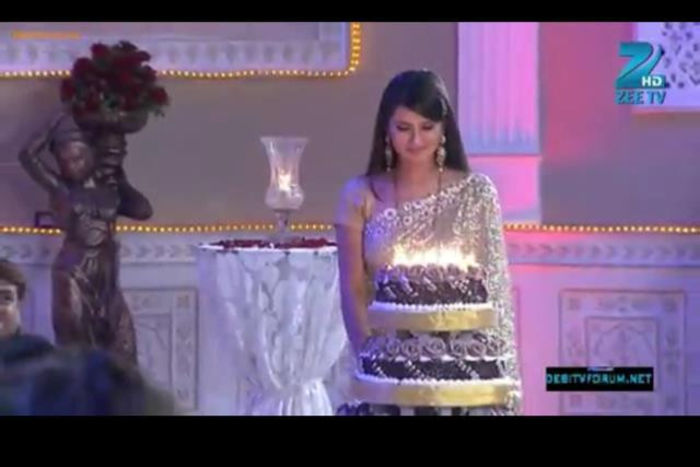 46258_436392029756212_417544595_n - Kratika Sengar-Aarti