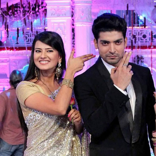 60177_436703406391741_89022631_n - Kratika Sengar-Aarti