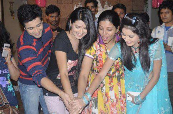 76117_455983977797017_1217726463_n - Kratika Sengar-Aarti