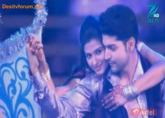 432287_459891777406237_839215786_n - Kratika Sengar-Aarti