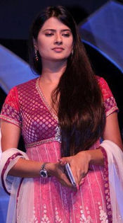551546_433698270025588_2093660600_n - Kratika Sengar-Aarti