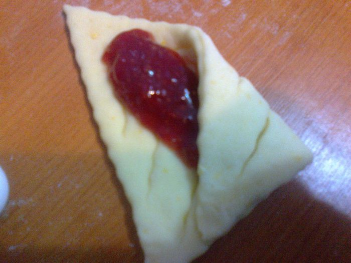 Cornulete cu gem de capsuni