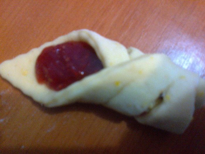 Cornulete cu gem de capsuni