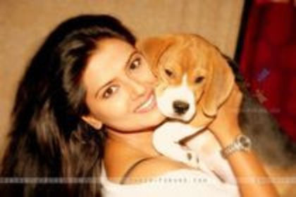 79251484_FGQJRLQ3 - Gurmeet si Kratika love