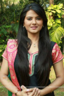 79251497_AJSARIS3 - Gurmeet si Kratika love