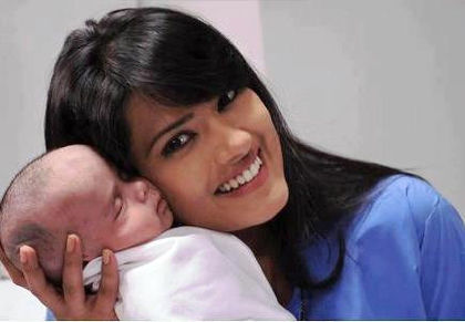 390985_530346737009336_1880402218_n - Gurmeet si Kratika love
