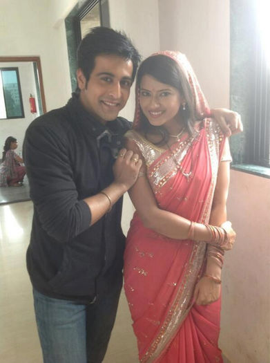 485574_537562059621137_1751430198_n - 3-Aarti-Kratika Sengar si  Yash-Gurmeet