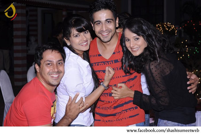 562571_529981963712480_1248135711_n - 3-Aarti-Kratika Sengar si  Yash-Gurmeet