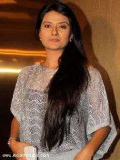 538607_276023582510618_973486654_n - Gurmeet si Kratika love