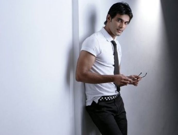 138836105.hj7g57pe.anujsachdeva3 - Anuj Sachdeva