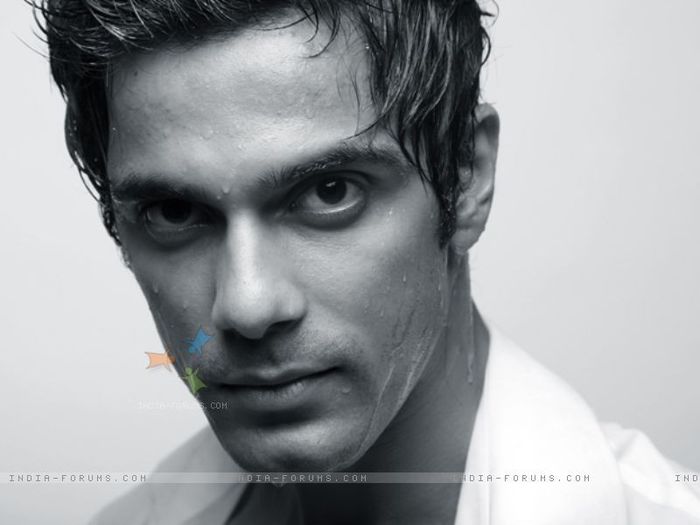 31033-anuj-sachdeva - Anuj Sachdeva