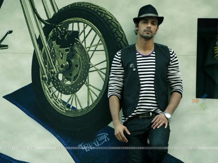 31031-anuj-sachdeva - Anuj Sachdeva