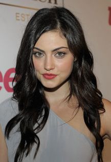 fandi6 - alegeti o poza neocupata  cu phoebe tonkin