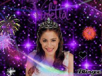 4 - alegeti o poza neocupata  cu martina stoessel