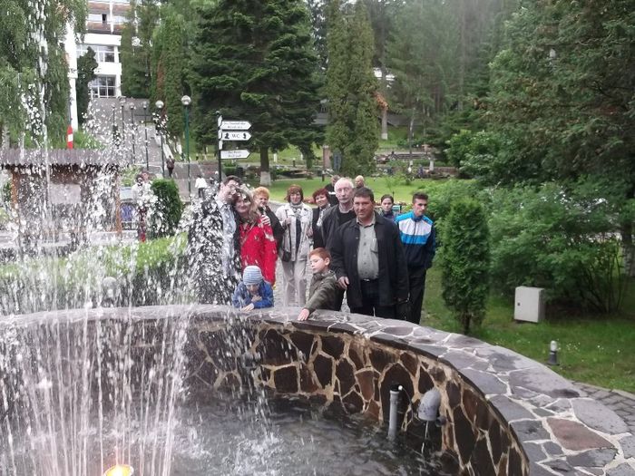 LA SPALAT PE OBRAZ...........