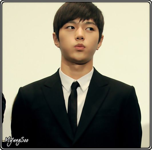 ∞ .. ^se uita prin camera i.p^ .. :-" .. Esti rapid. o.o .. :)) .. - l - x - Episodul 51 - x - l