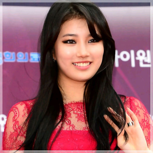 (*) ..[se uita la L scotandu`i limba :))] ..>:p ..Si Hoya.. cu ce ocazie pe aici? ;;) - l - x - Episodul 51 - x - l