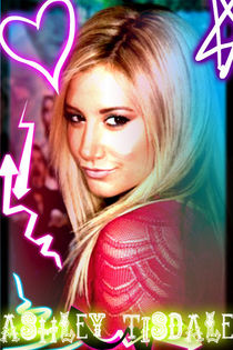 Ashley Tisdale - Imagini facute cu Pizap