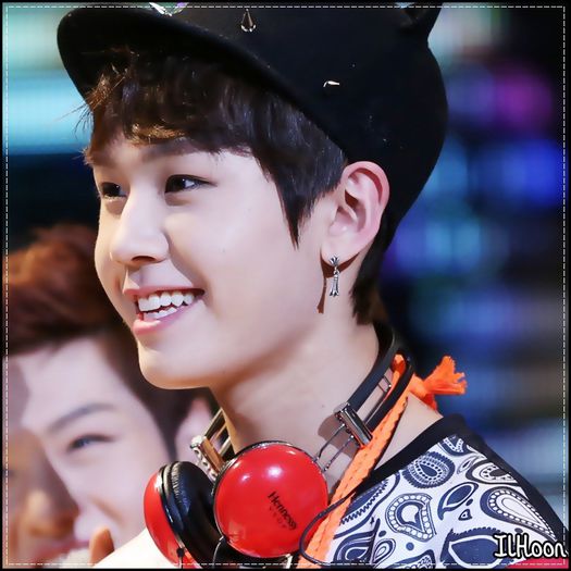 ♫ Thank youu..:o3 :)) [il gadila pe nas] Nici o reactie..ce nesimtit..:( :)).