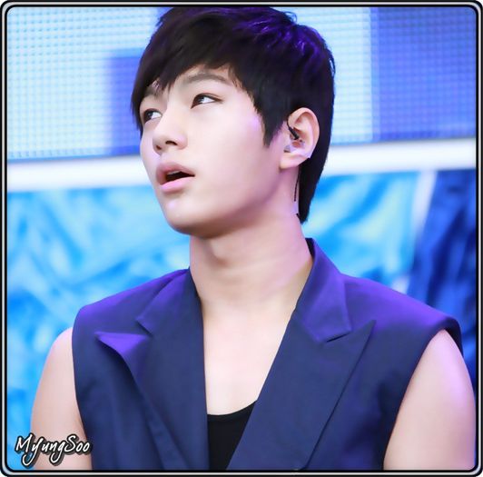 ∞ .. Bye. :-h .. (:| .. Noapte buna JungAh. (:| .. :)) .. ^pleaca sus^ ..