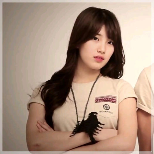 (*) ..Normal.. Ce credeai?... Ca mint? ..Eu nuj ce`i aia.. :-" ..