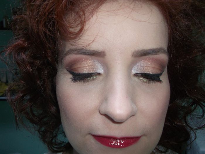 Anca cu machiaj special