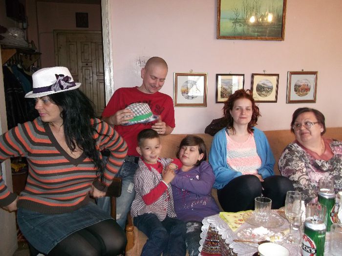 prietena mea din copilarie:Mariana