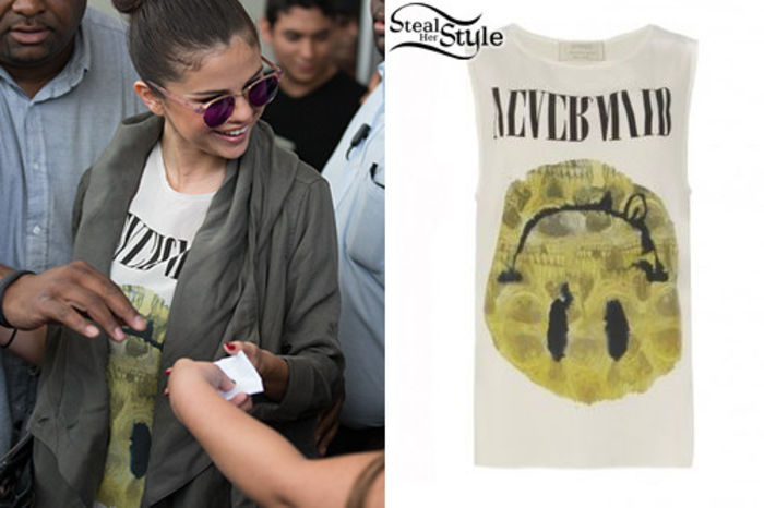 selenagomezsmileyfacetop
