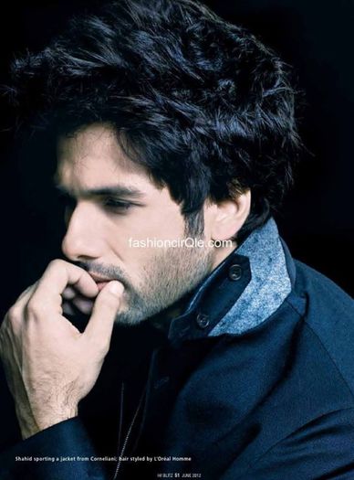 945573_625389410823935_1774424220_n - Shahid Kapoor