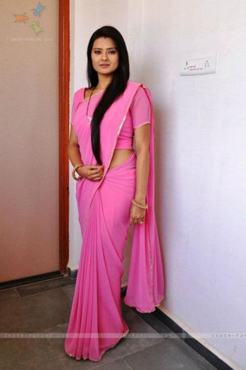 199746-kratika-as-aarti - 3-Aarti si Yash