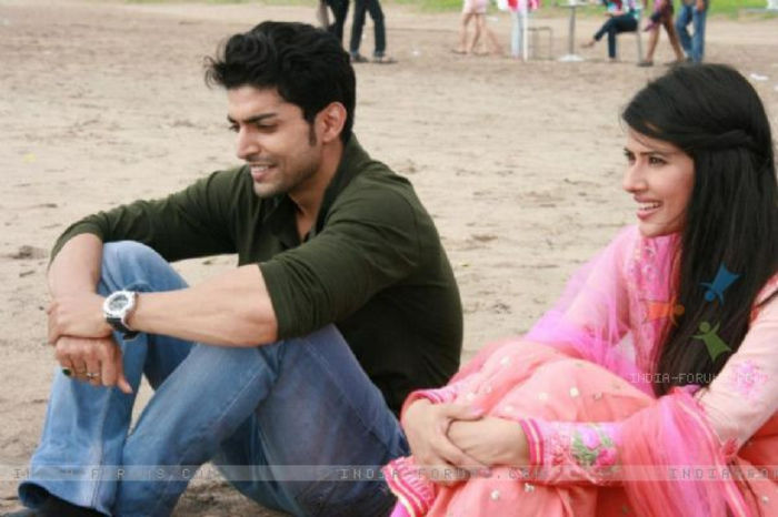 235463-kratika-sengar-gurmeet-choundary