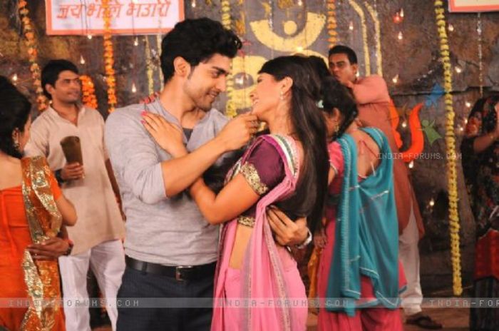 242156-gurmeet-and-kratika