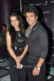 asha negi and rithvik dhanjani10