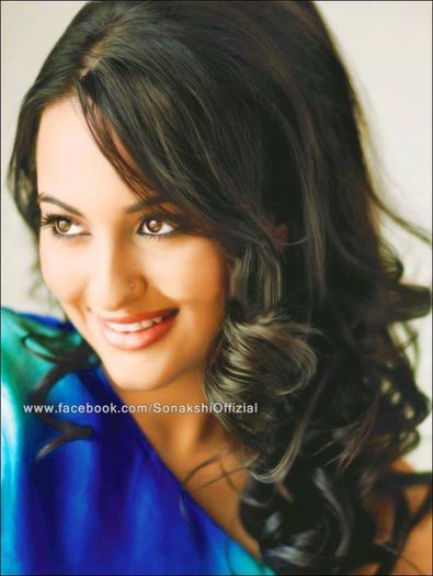 482436_319252604872764_2037304978_n - Sonakshi Sinha