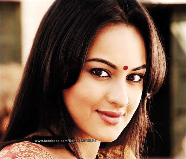 943557_318226011642090_603377114_n - Sonakshi Sinha