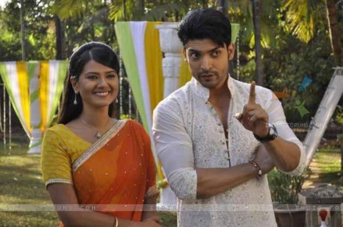 193760-kratika-gurmeet-on-punar-vivah-set
